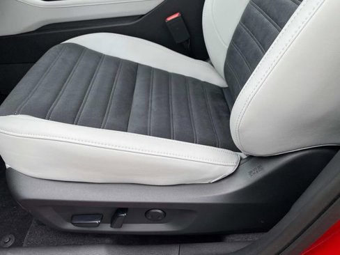 New 2025 Mitsubishi Outlander AWD image 10