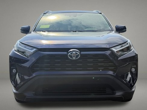 Used 2024 Toyota RAV4 XLE Premium image 9