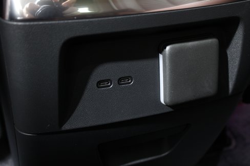 New 2026 Cadillac Vistiq Platinum image 27