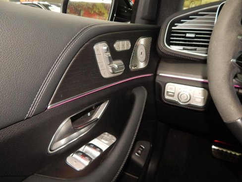 Used 2024 Mercedes-Benz GLE 53 AMG 4MATIC Coupe w/ Driver Assistance Package image 33