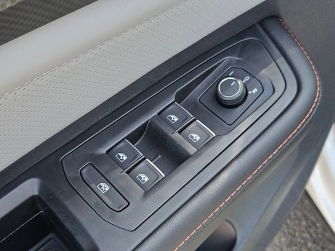 New 2025 Volkswagen Atlas Peak Edition SE image 10