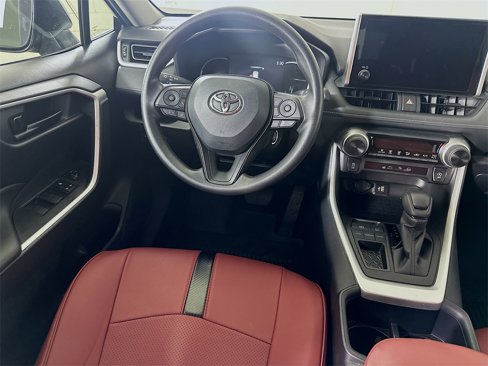 Used 2025 Toyota RAV4 LE image 17