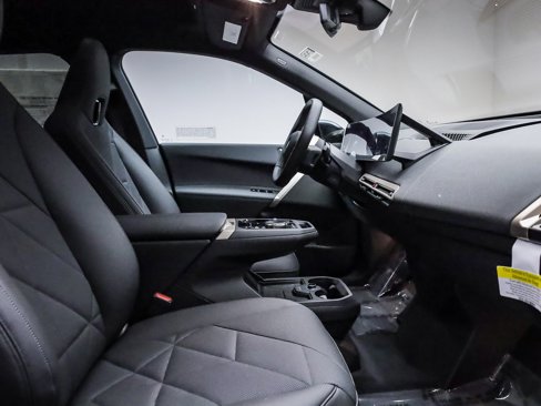 New 2026 BMW iX xDrive60 image 18
