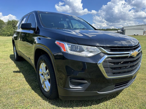 Used 2020 Chevrolet Traverse LS image 3