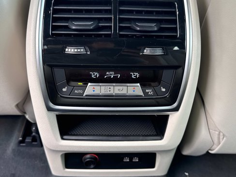 New 2026 BMW X7 M60i w/ Executive Package image 17
