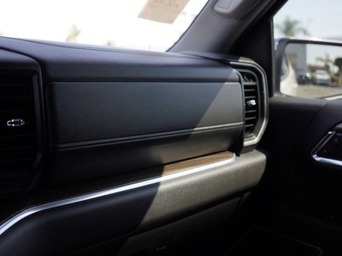 Used 2024 Chevrolet Silverado 1500 LT image 20
