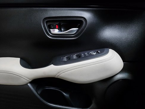 Certified 2025 Honda HR-V EX-L image 21