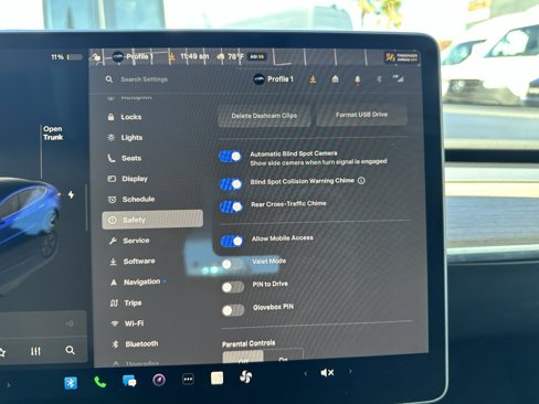 Used 2023 Tesla Model 3 Standard Range image 12