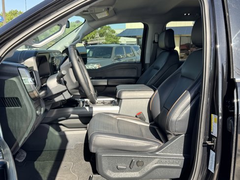 Used 2025 Ford F250 Lariat w/ Chrome Package image 15