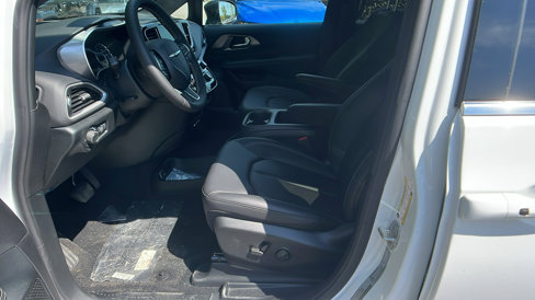New 2026 Chrysler Voyager LX image 16