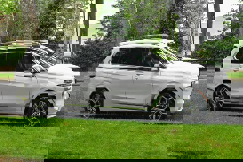 Used 2024 BMW X7 xDrive40i image 11