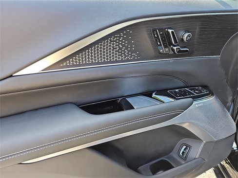 New 2026 Cadillac Lyriq V image 10