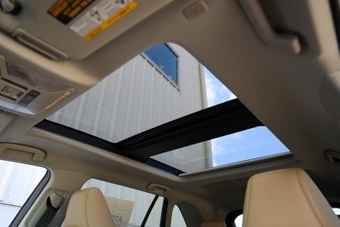 New 2025 Toyota RAV4 Limited image 11