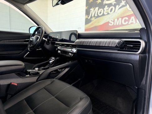 Used 2023 Kia Telluride EX w/ EX Captain's Chair Package image 46