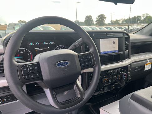 New 2026 Ford F550 4x4 Crew Cab Super Duty image 9