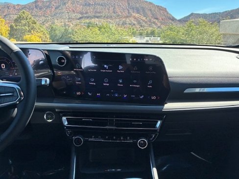 New 2026 Chevrolet Traverse LT image 14