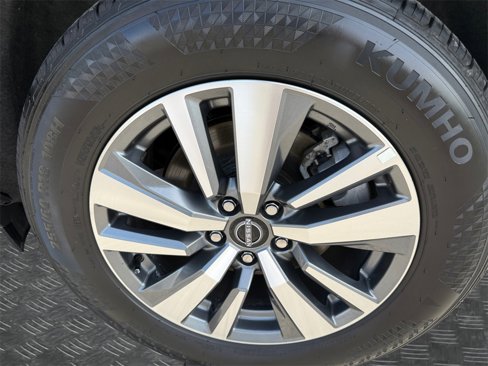Used 2025 Nissan Pathfinder SL image 21