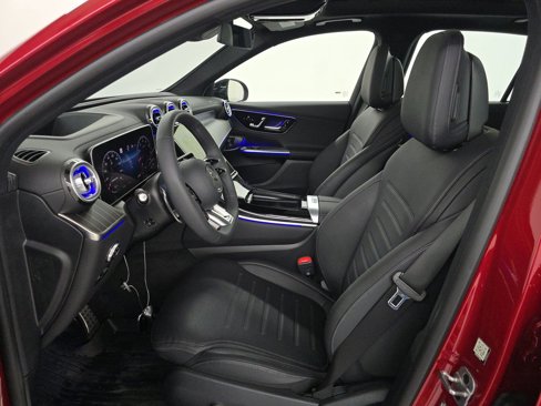 Used 2025 Mercedes-Benz GLC 43 AMG 4MATIC w/ Driver Assistance Package image 8