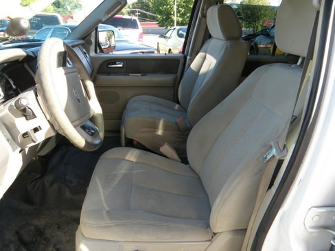 Used 2007 Ford Expedition XLT image 9