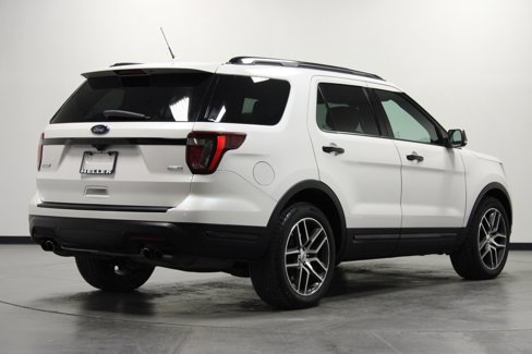 Used 2018 Ford Explorer Sport w/ Equipment Group 401A image 4