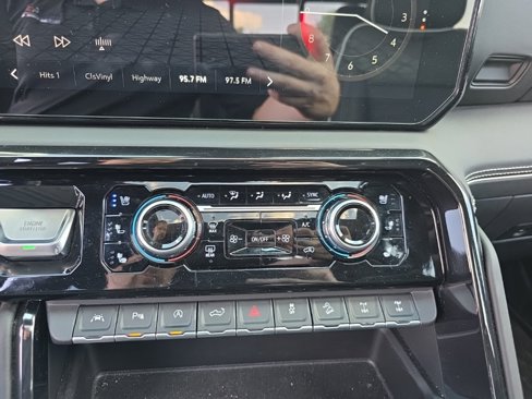 Used 2024 GMC Sierra 1500 AT4X image 21