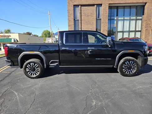 Certified 2024 GMC Sierra 2500 Denali Ultimate w/ Max Trailering Package image 8