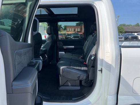 New 2025 Ford F250 Platinum image 17