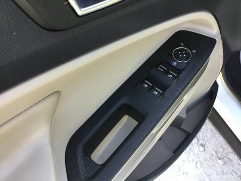 Used 2020 Ford EcoSport Titanium image 12