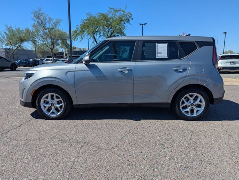 Certified 2023 Kia Soul S image 5