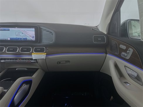 New 2026 Mercedes-Benz GLS 580 4MATIC image 24