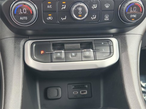 Used 2023 GMC Acadia SLT image 23