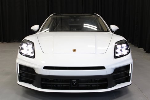 New 2025 Porsche Panamera 4 image 10