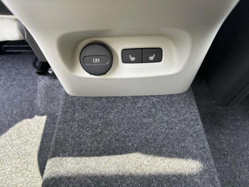 New 2026 Volvo XC40 B5 Ultra w/ Protection Package Premier image 32