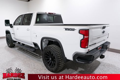 Used 2025 Chevrolet Silverado 2500 LT image 3