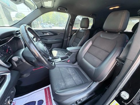 Used 2021 Chevrolet TrailBlazer RS image 12