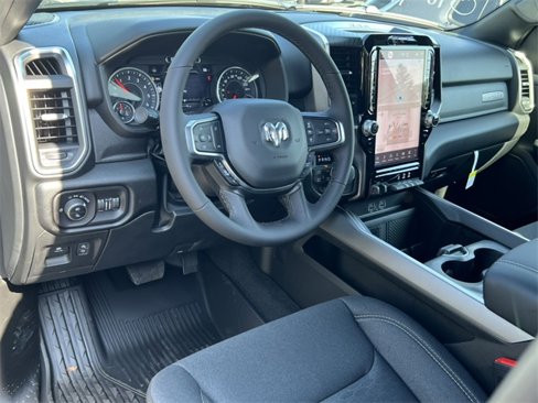 New 2026 RAM 1500 4x4 Crew Cab image 17