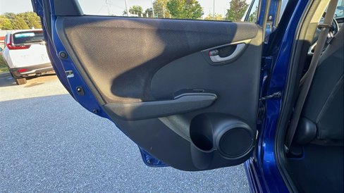 Used 2011 Honda Fit Sport image 17