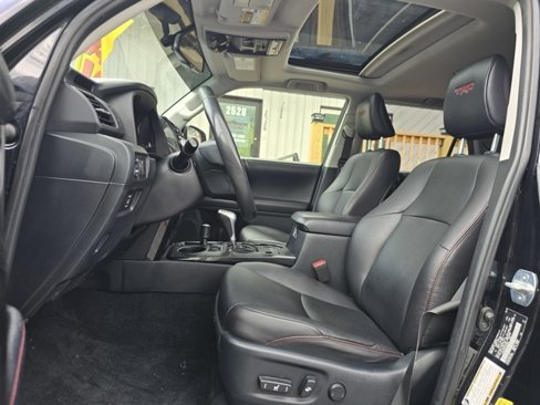 Used 2018 Toyota 4Runner TRD Off-Road Premium image 10
