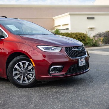 Used 2021 Chrysler Pacifica Touring-L image 9