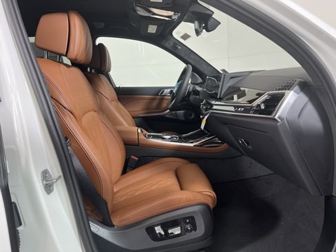New 2026 BMW X7 xDrive40i w/ Executive Package image 23