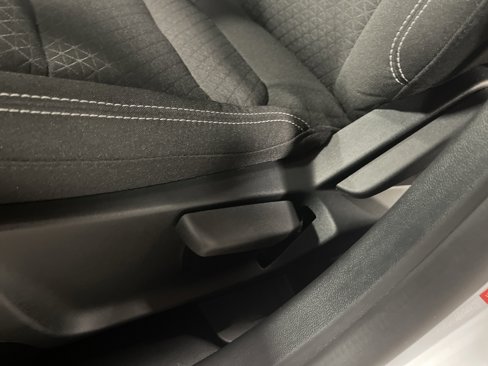 Used 2025 Ford Escape Active w/ Cold Weather Package image 9