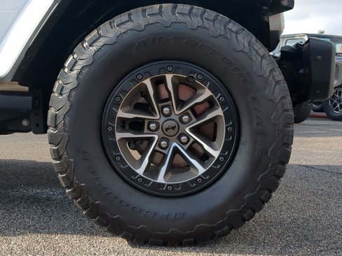 Used 2024 Jeep Wrangler Unlimited Rubicon 392 image 31