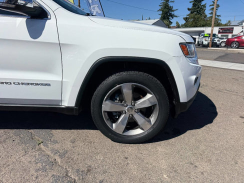 Used 2014 Jeep Grand Cherokee Limited image 12