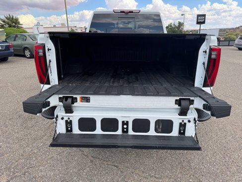 Used 2024 GMC Sierra 3500 Denali w/ Denali Reserve Package image 19