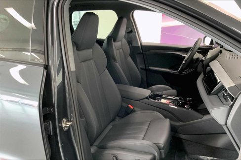 New 2025 Audi Q6 e-tron Premium Plus image 13