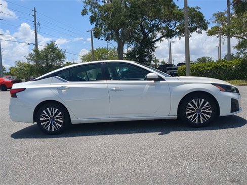 Used 2023 Nissan Altima 2.5 SV image 15