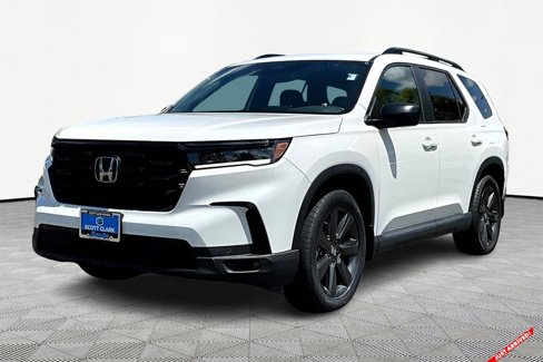 Used 2025 Honda Pilot Sport image 3