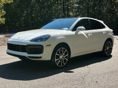 Used 2020 Porsche Cayenne Turbo image 3