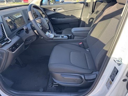 New 2025 Kia Sportage LX image 15