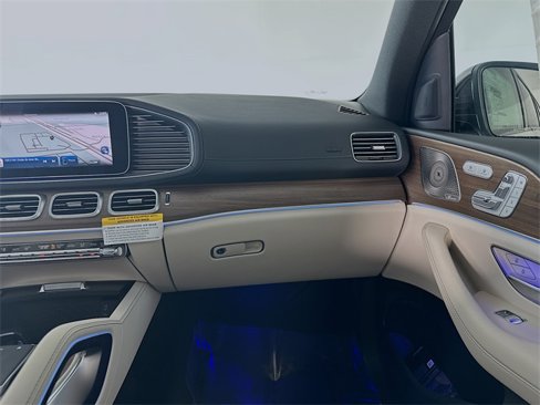 New 2026 Mercedes-Benz GLS 580 4MATIC image 24